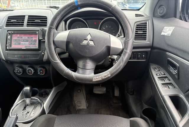 2011 Mitsubishi JDM car for sale — photo 12 of 17