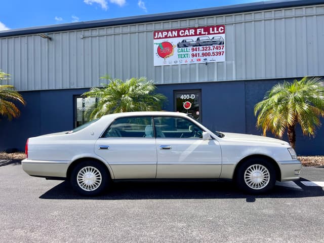 1996 Toyota Crown JDM car for sale — photo 5 of 21
