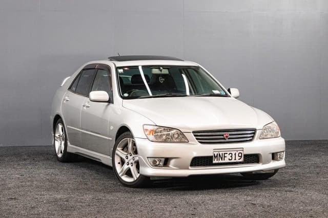 1999 Toyota Altezza JDM car for sale — photo 3 of 20