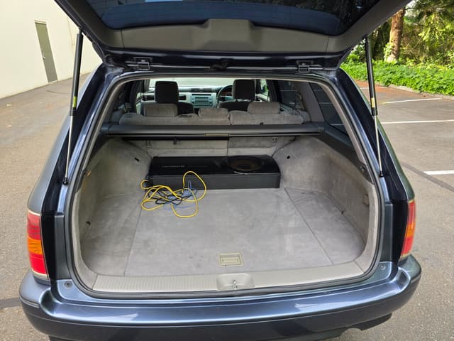2001 Toyota Crown JDM car for sale — photo 14 of 15