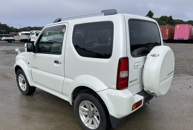 2009 Suzuki Jimny JDM car for sale — photo 2 of 25