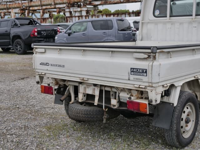 2002 Daihatsu Hijet JDM car for sale — photo 20 of 25
