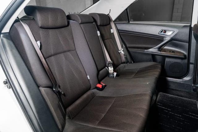 2012 Toyota Mark X JDM car for sale — photo 13 of 16