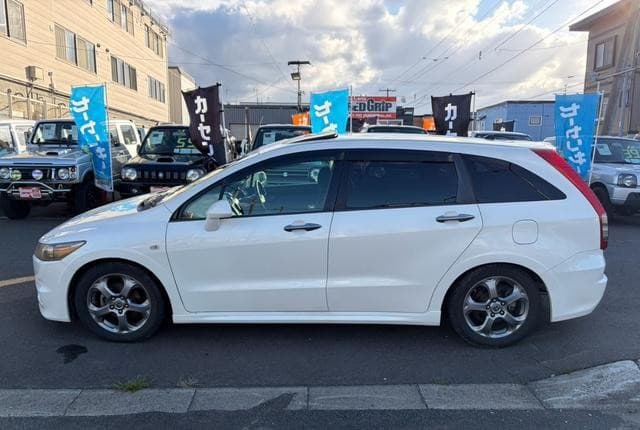 2007 Honda Stream JDM car for sale — photo 6 of 25