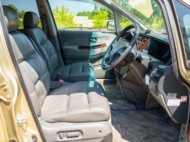 1998 Honda Odyssey JDM car for sale — photo 12 of 15