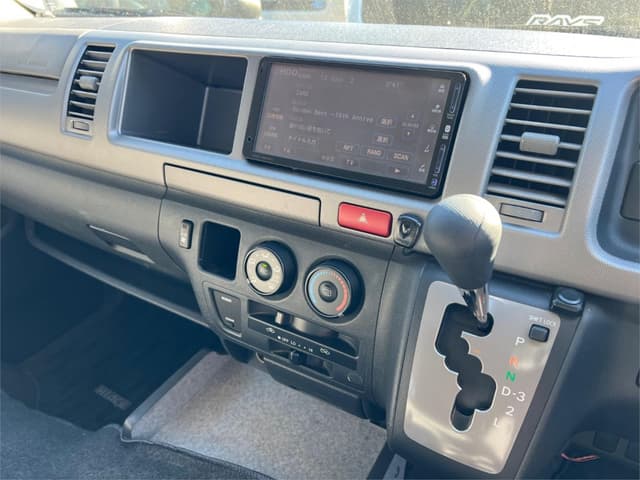 2007 Toyota HiAce JDM car for sale — photo 9 of 23