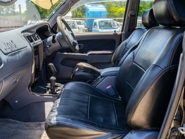 1998 Toyota Hilux Surf JDM car for sale — photo 13 of 15