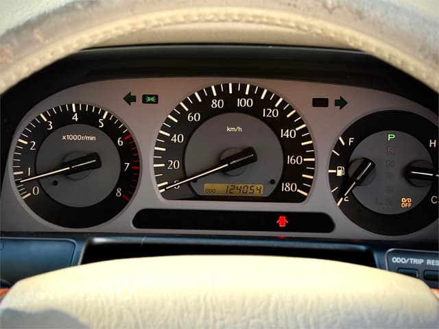 1999 Toyota Crown JDM car for sale — photo 25 of 25