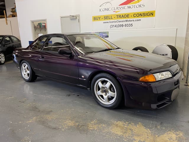 1993 Nissan Skyline JDM car for sale — photo 10 of 21