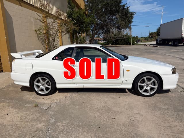 1998 Nissan Skyline JDM car for sale — photo 9 of 18