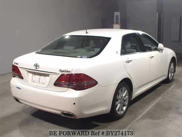 2009 Toyota Crown JDM car for sale — photo 2 of 8