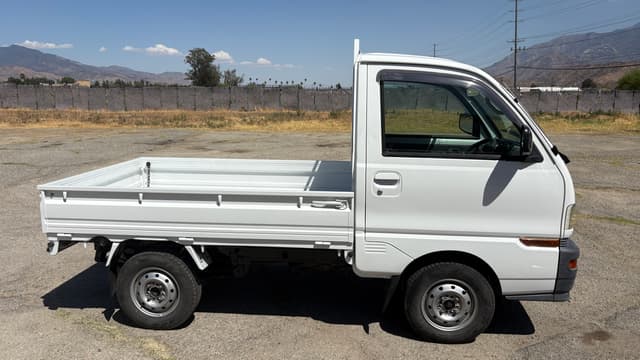 1998 Mitsubishi Minicab JDM car for sale — photo 8 of 25