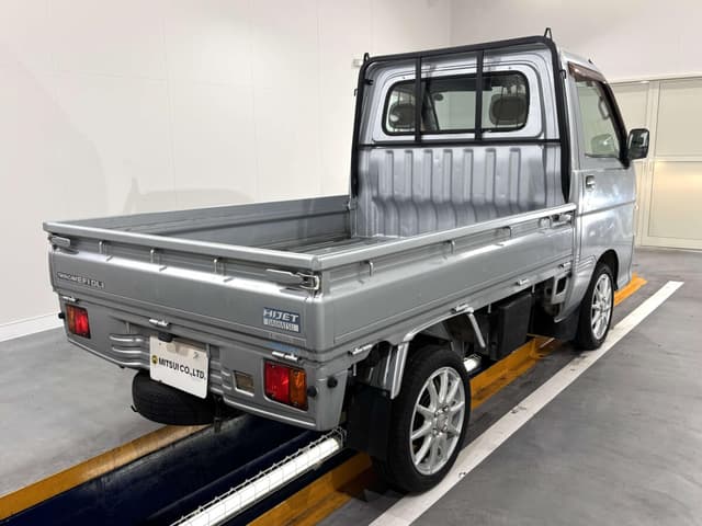 2001 Daihatsu Hijet JDM car for sale — photo 5 of 25