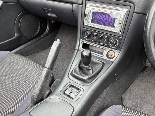 2001 Mazda Roadster (Eunos Roadster / MX-5) JDM car for sale — photo 5 of 12