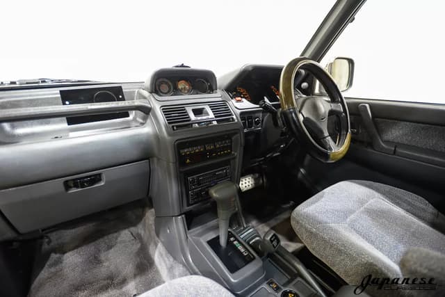 1995 Mitsubishi Pajero JDM car for sale — photo 9 of 25
