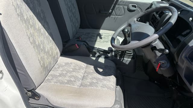 1998 Mitsubishi Minicab JDM car for sale — photo 11 of 25