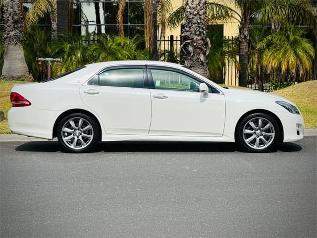 2008 Toyota Crown JDM car for sale — photo 6 of 25