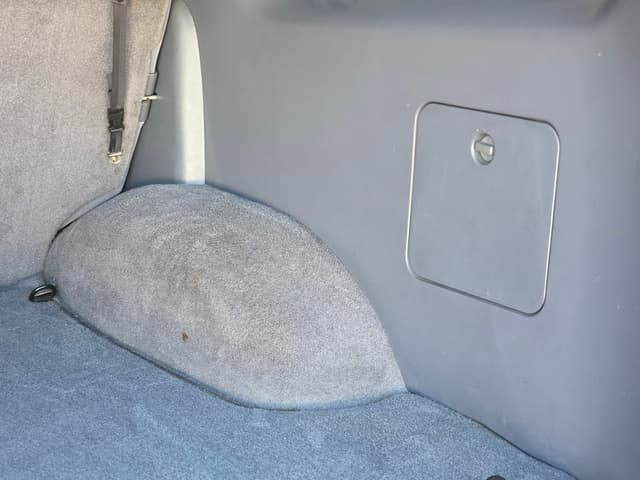 1996 Toyota Hilux Surf JDM car for sale — photo 5 of 25