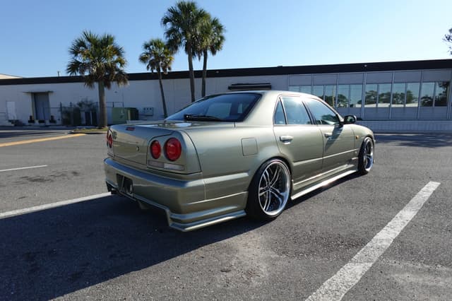 1998 Nissan Skyline JDM car for sale — photo 13 of 18