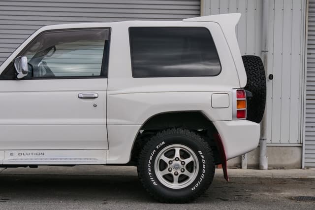 1997 Mitsubishi Pajero JDM car for sale — photo 14 of 25