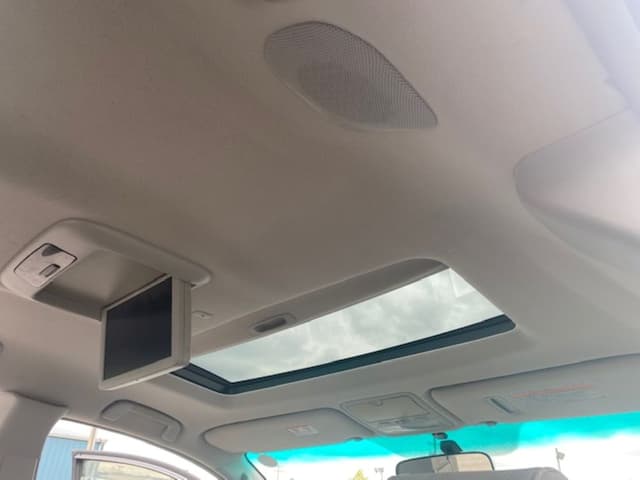 2002 Toyota Alphard JDM car for sale — photo 16 of 18