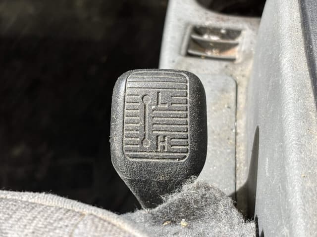 2005 Mitsubishi Minicab JDM car for sale — photo 13 of 25