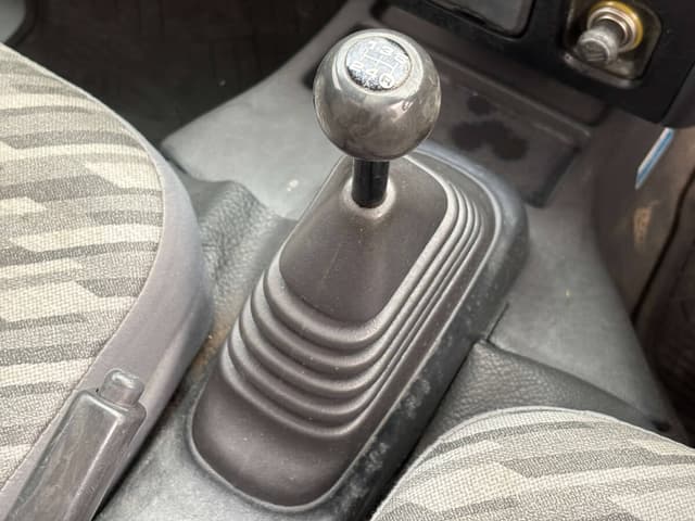 2001 Daihatsu Hijet JDM car for sale — photo 15 of 25