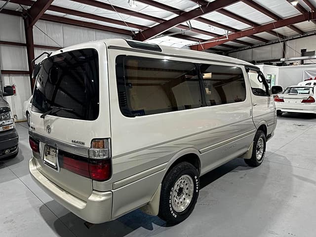 2000 Toyota HiAce JDM car for sale — photo 7 of 18