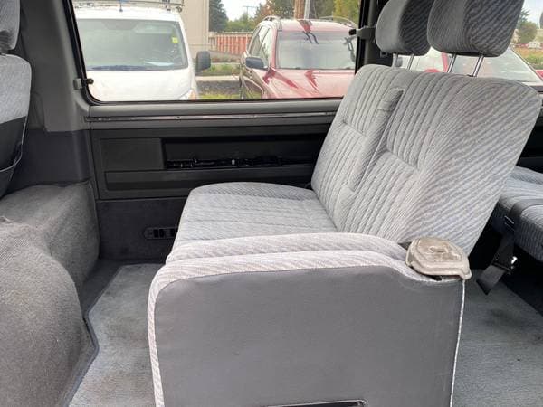 1996 Mitsubishi Delica JDM car for sale — photo 10 of 10