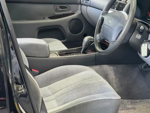 1996 Toyota Aristo JDM car for sale — photo 23 of 25