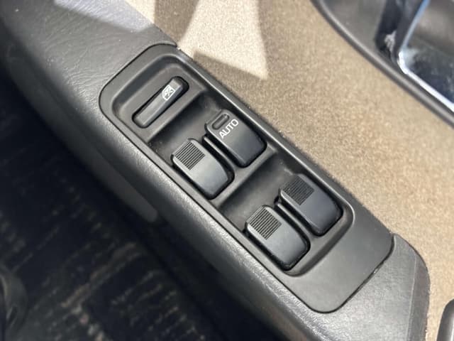 2001 Daihatsu Mira JDM car for sale — photo 16 of 25