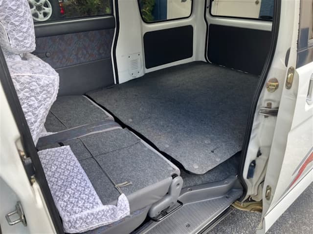 1998 Daihatsu Atrai JDM car for sale — photo 14 of 17