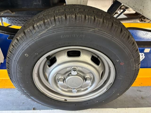1998 Daihatsu Hijet JDM car for sale — photo 15 of 23