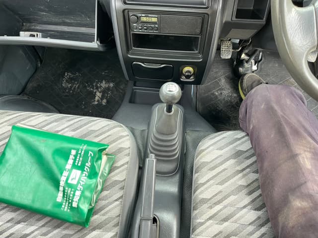 2002 Daihatsu Hijet JDM car for sale — photo 16 of 25