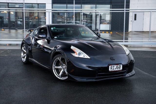 2009 Nissan Fairlady Z JDM car for sale — photo 11 of 17