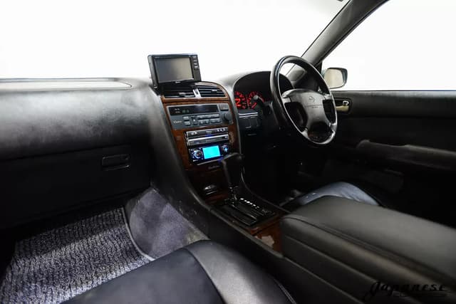 1995 Nissan Cedric JDM car for sale — photo 9 of 25