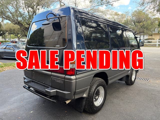 1996 Mitsubishi Delica JDM car for sale — photo 7 of 24