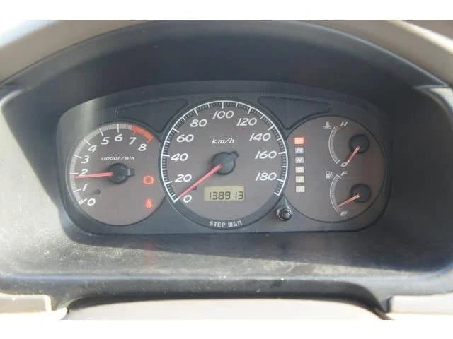 2001 Honda Stepwagon JDM car for sale — photo 10 of 14