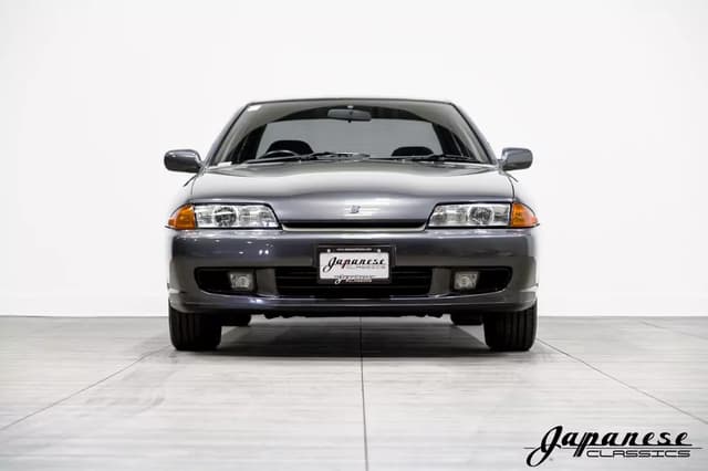 1992 Nissan Skyline JDM car for sale — photo 2 of 25