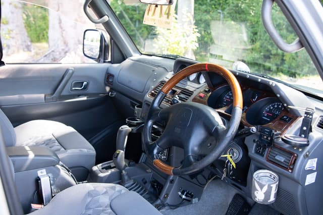 1997 Mitsubishi Pajero JDM car for sale — photo 9 of 13