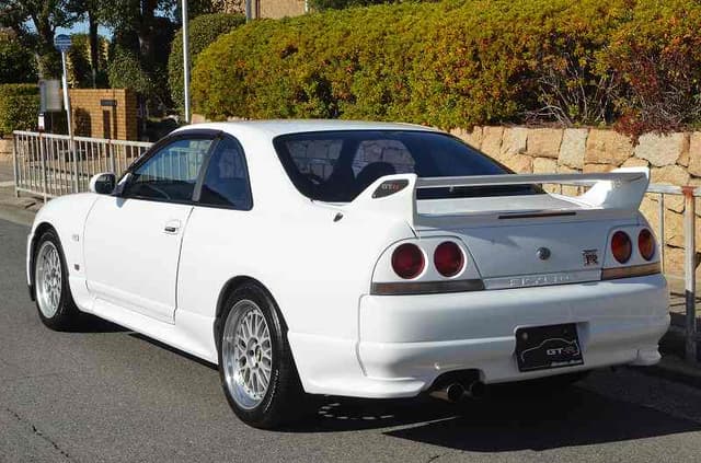 1998 Nissan Skyline JDM car for sale — photo 4 of 11