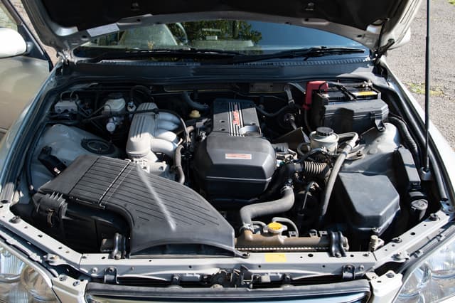 1998 Toyota Altezza JDM car for sale — photo 11 of 14