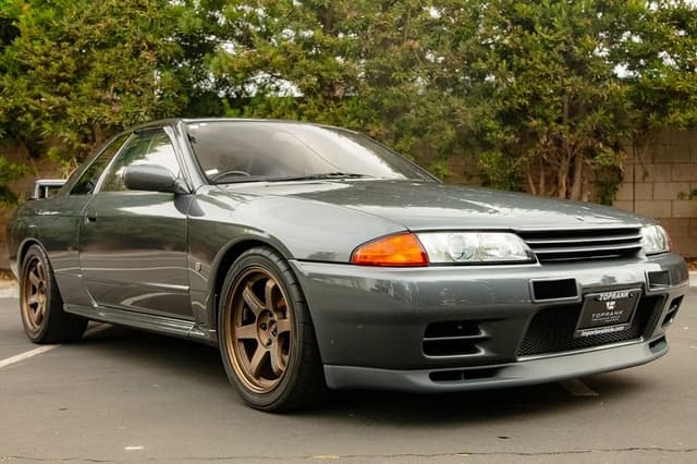1990 Nissan Skyline JDM car for sale — photo 17 of 25