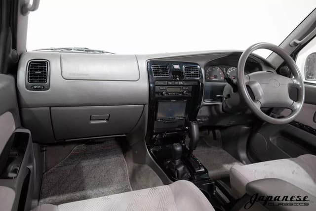 2000 Toyota Hilux Surf JDM car for sale — photo 10 of 25