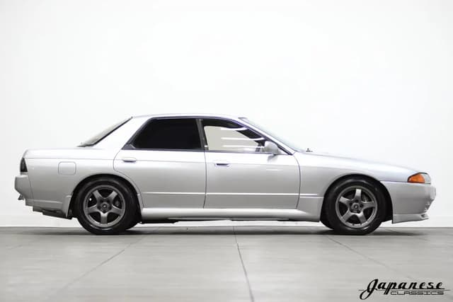 1992 Nissan Skyline JDM car for sale — photo 5 of 25