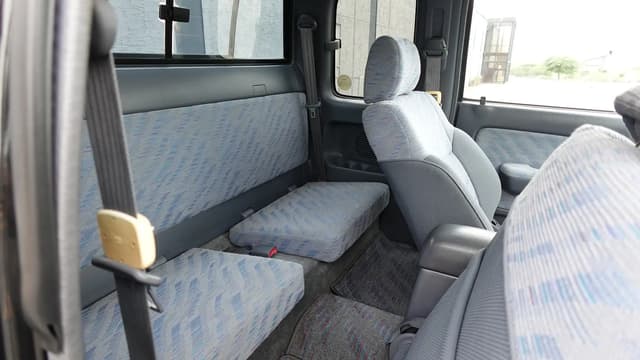 1998 Toyota Hilux JDM car for sale — photo 12 of 16