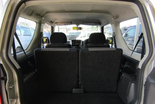 2009 Suzuki Jimny JDM car for sale — photo 9 of 13