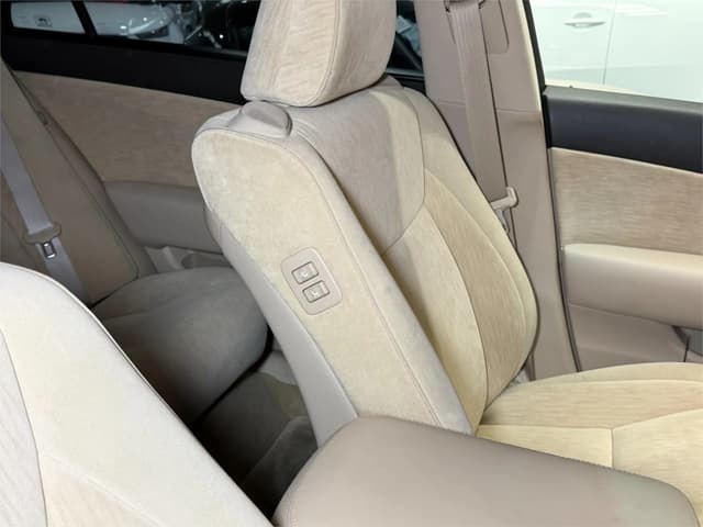 2010 Toyota Majesta JDM car for sale — photo 21 of 25