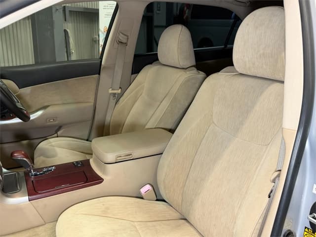 2010 Toyota Majesta JDM car for sale — photo 23 of 25
