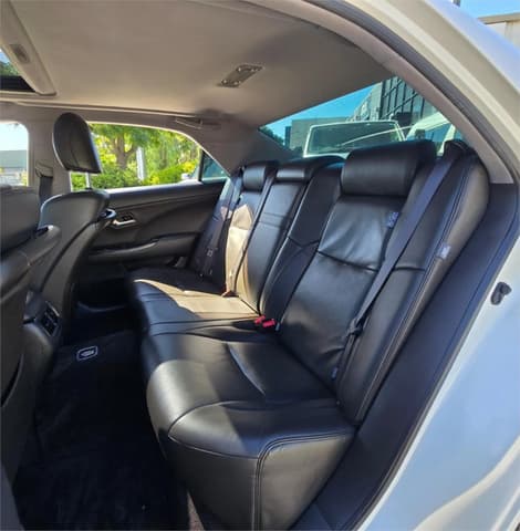 2009 Toyota Crown JDM car for sale — photo 13 of 19